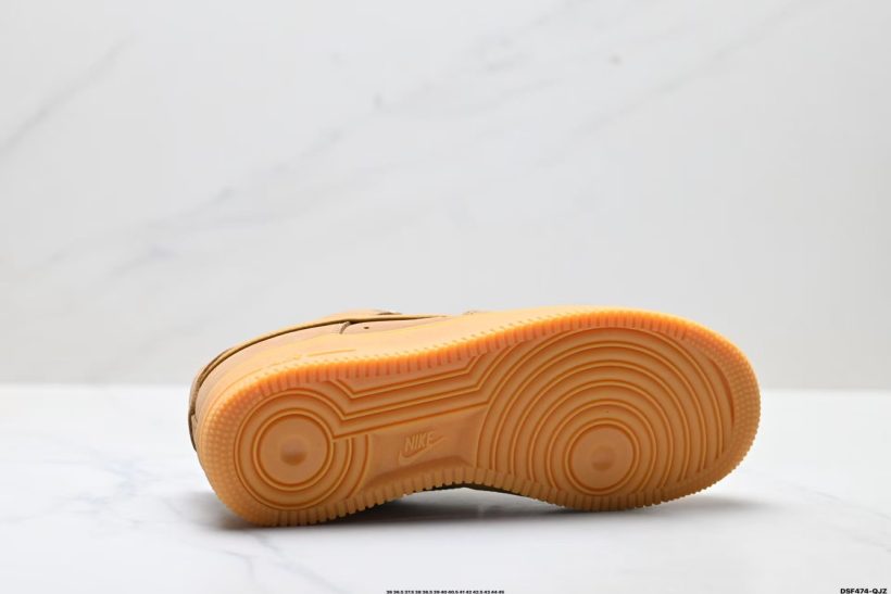 Nike Air Force 1 ’07 Low-Top 16 About Us - Nike Air Force 1 ’07 Low-Top Nike Air Force 1 '07 A timeless low-top icon with soft, springy cushioning and a clean design that blends retro heritage with modern street style