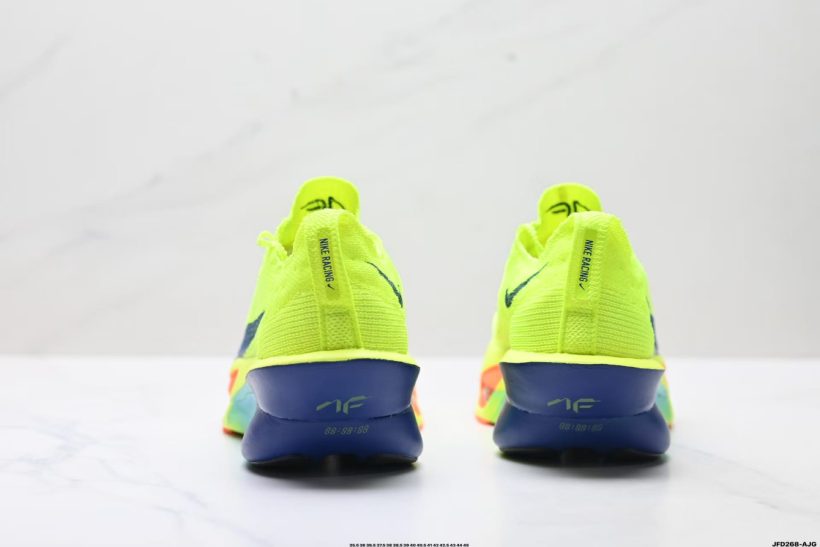 About Us - Nike Air Zoom Alphafly 3 Nike Air Zoom Alphafly 3 Built for marathon speed with <strong data-start="315" data-end="338">dual Air Zoom units</strong>, a <strong data-start="342" data-end="376">full-length carbon fiber plate</strong>, and <strong data-start="382" data-end="396">ZoomX foam</strong>—engineered to help you chase your next PR with confidence.
