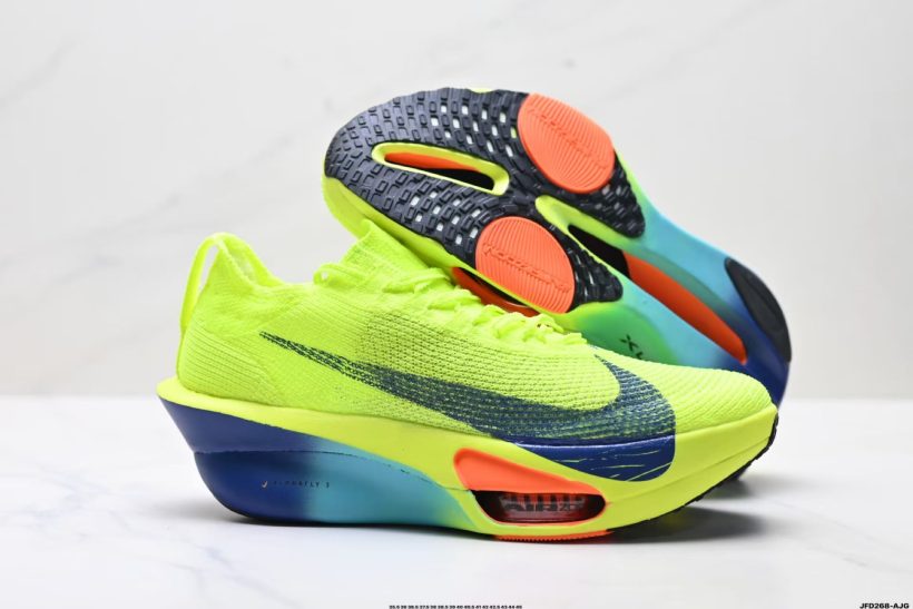 About Us - Nike Air Zoom Alphafly 3 Nike Air Zoom Alphafly 3 Built for marathon speed with <strong data-start="315" data-end="338">dual Air Zoom units</strong>, a <strong data-start="342" data-end="376">full-length carbon fiber plate</strong>, and <strong data-start="382" data-end="396">ZoomX foam</strong>—engineered to help you chase your next PR with confidence.