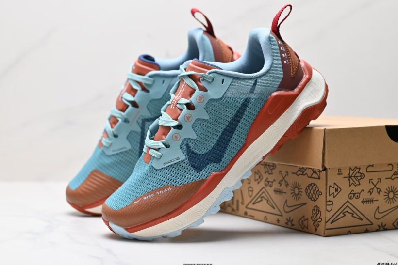 Nike React Wildhorse 8 后跟细节 (DR2686-600)
