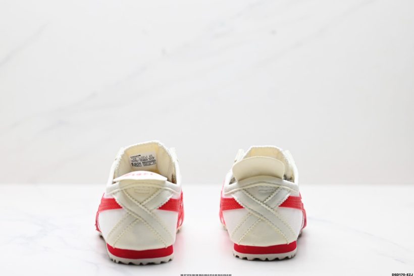 reinforced heel support detail