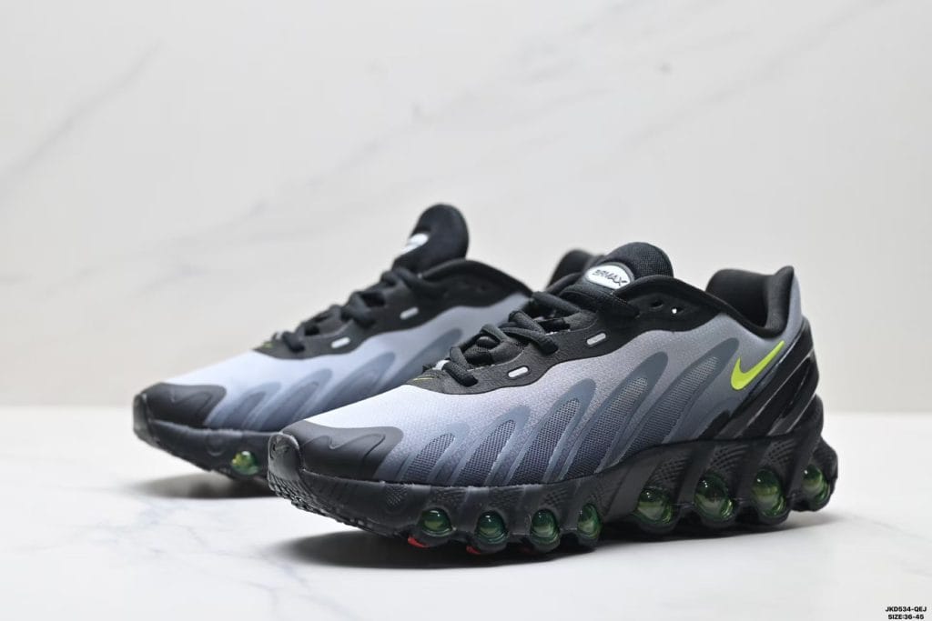 breathable mesh upper detail