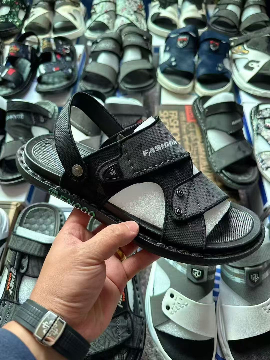 Beach Sandals Size 38-45 | 20,000 Pairs Ready Stock | Year-Round Supply 8 Beach Sandals Size 38-45 | 20,000 Pairs Ready Stock | Year-Round Supply - Image 8