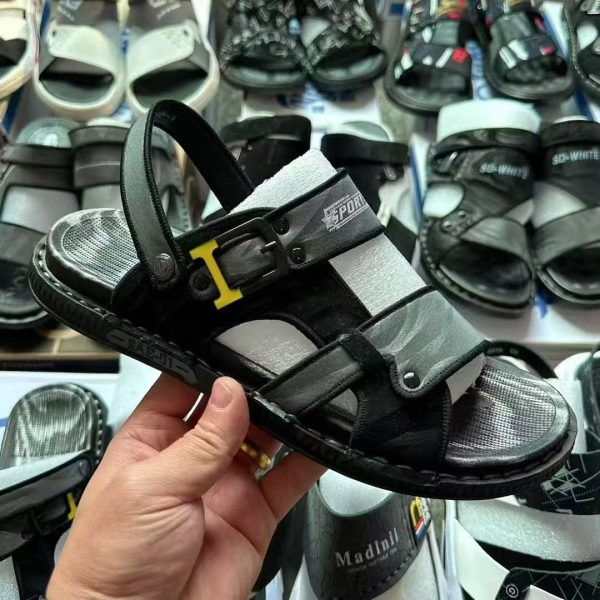 Beach sandals size 38-45, 20000 pairs ready stock, summer footwear supply