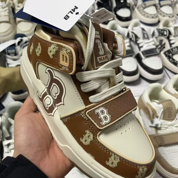 High-Top Street Sneakers – Exclusive Style