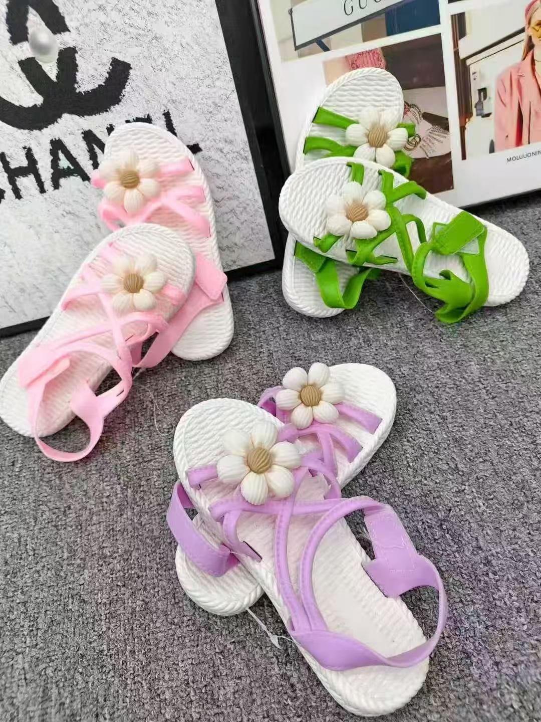 Kids PVC Beach Sandals 4 Kids PVC Beach Sandals - Image 4