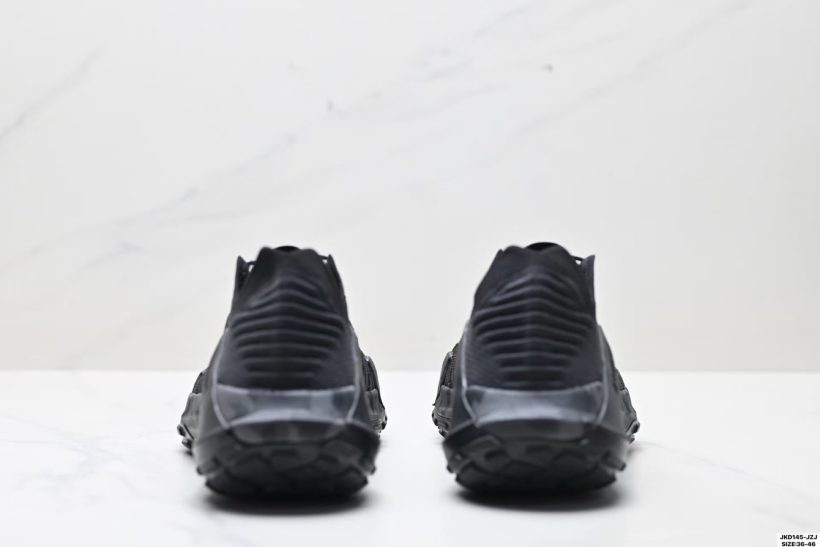 About Us - MAMMUT Hueco Knit II Low MAMMUT Hueco Knit II Low MAMMUT Hueco Knit II Low is a breathable knit low-top shoe built for everyday comfort—especially for wider forefeet. EVA cushioning and Base Fit 2.0 heel support keep your steps stable. Size 36–46.