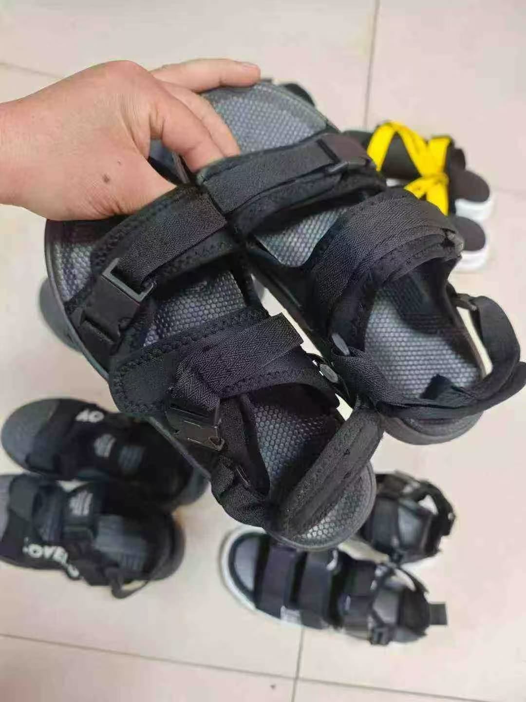 Men’s Beach Sandals 20000 4 Men’s Beach Sandals 20000 - Image 4