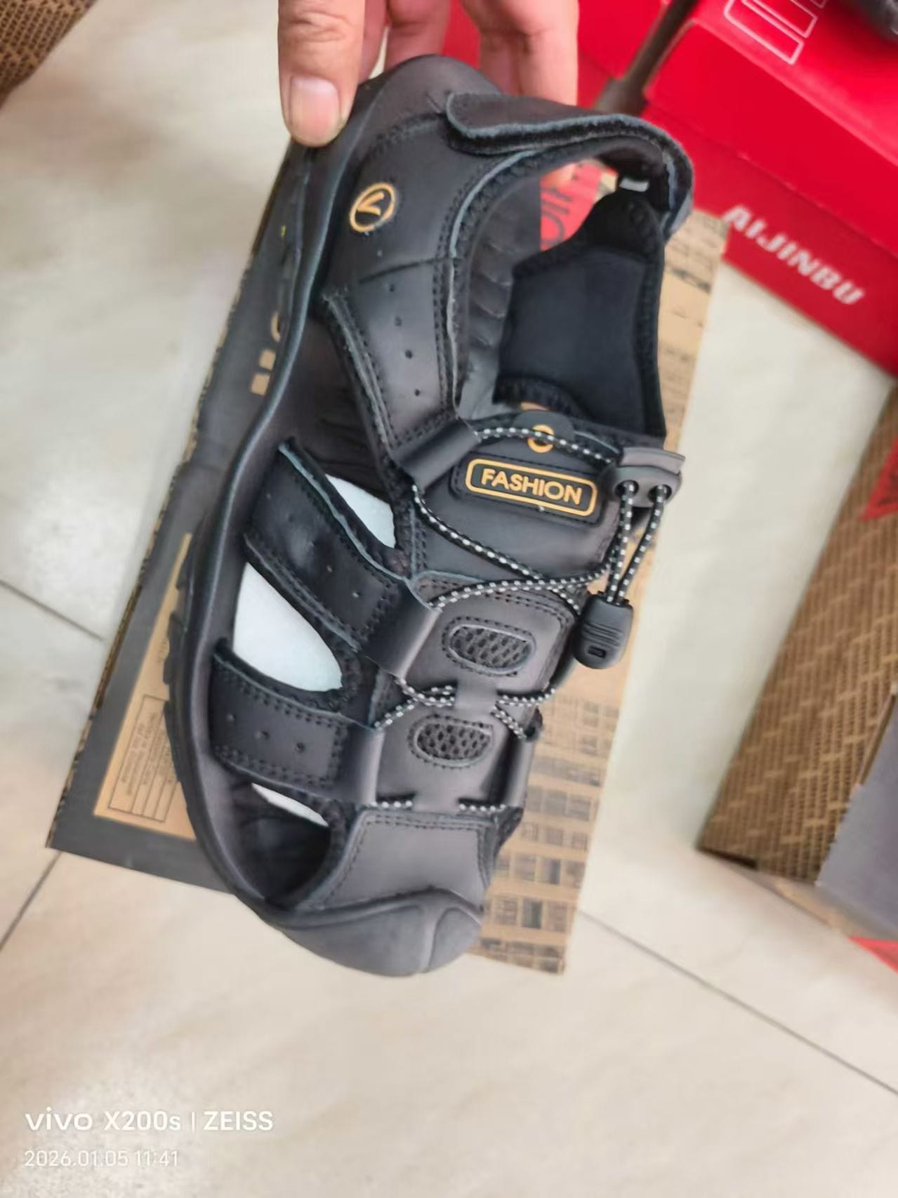 Men’s Breathable Leather Beach Sandals 4 Men’s Breathable Leather Beach Sandals - Image 4