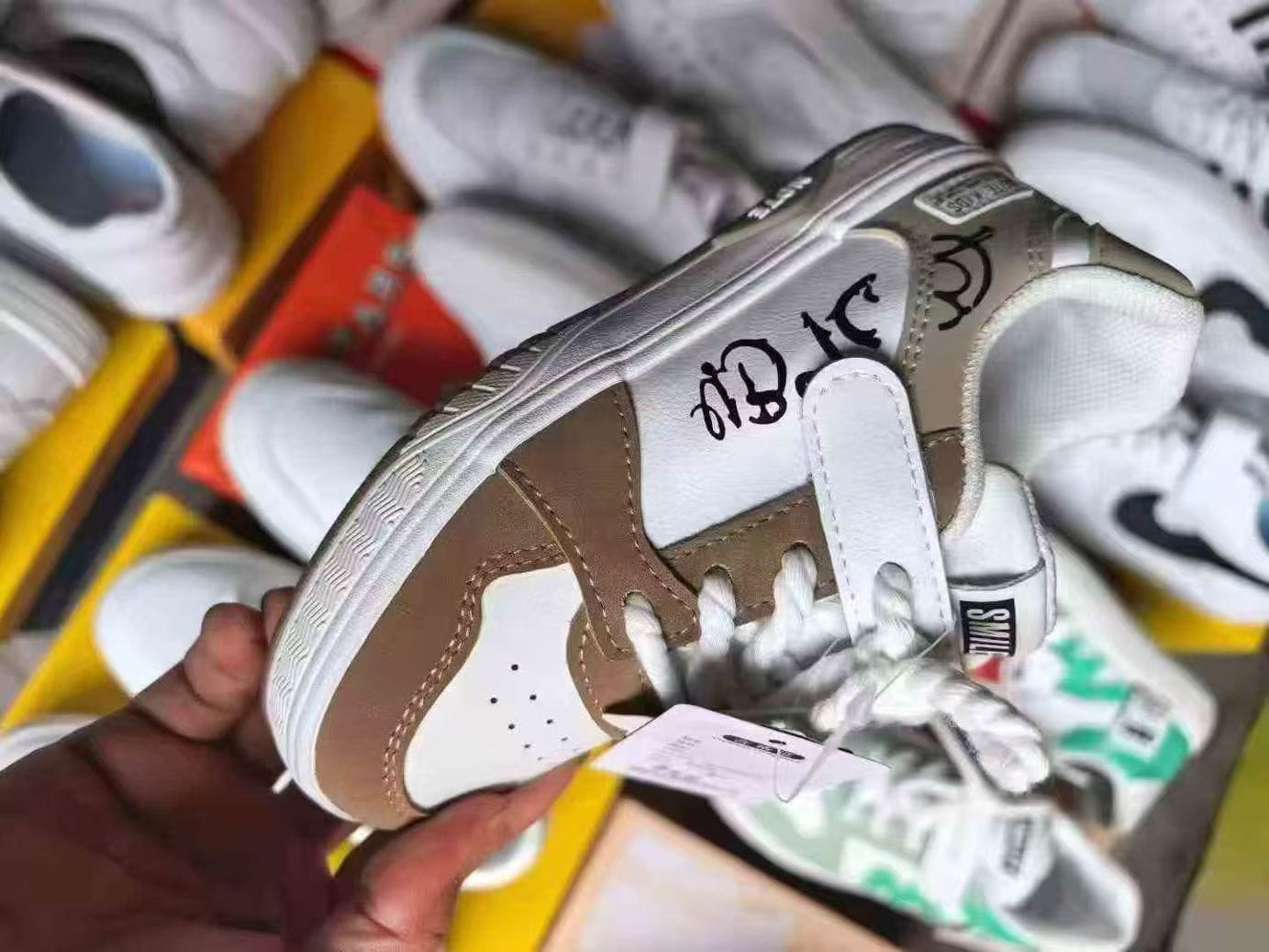 Mixed Kids Shoes – 15,000 Pairs In Stock | Size EU 25–40 5 Mixed Kids Shoes – 15,000 Pairs In Stock | Size EU 25–40 - Image 5