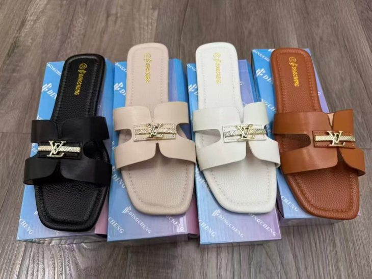 Mixed Women Slides In Stock | Assorted Styles | Size EU 36-41 9 About Us - Mixed Women Slides In Stock | Assorted Styles | Size EU 36-41 mixed women slides Mixed women’s slides in stock with assorted styles and a complete size run. Comfortable slip-on slippers for summer indoor and outdoor wear. Size EU 36-41.