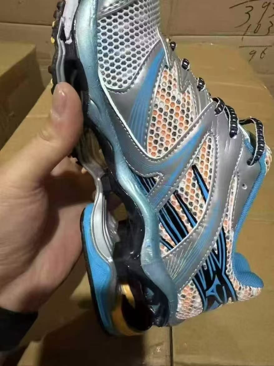 Mizuno Running Shoes — 5 Colorways Mixed 6 Mizuno Running Shoes — 5 Colorways Mixed - Image 6