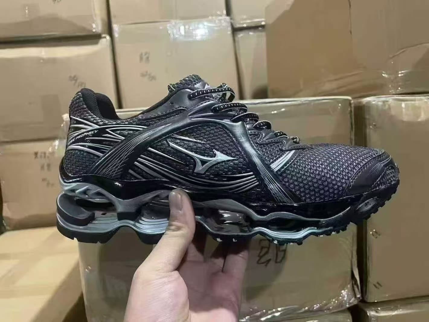 Mizuno Running Shoes — 5 Colorways Mixed 5 Mizuno Running Shoes — 5 Colorways Mixed - Image 5