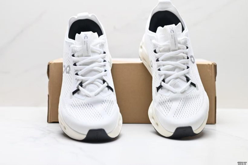 About Us - On Cloudsurfer Max On Cloudsurfer Max low-top running shoes Why On Cloudsurfer Max is a lightweight everyday running shoe