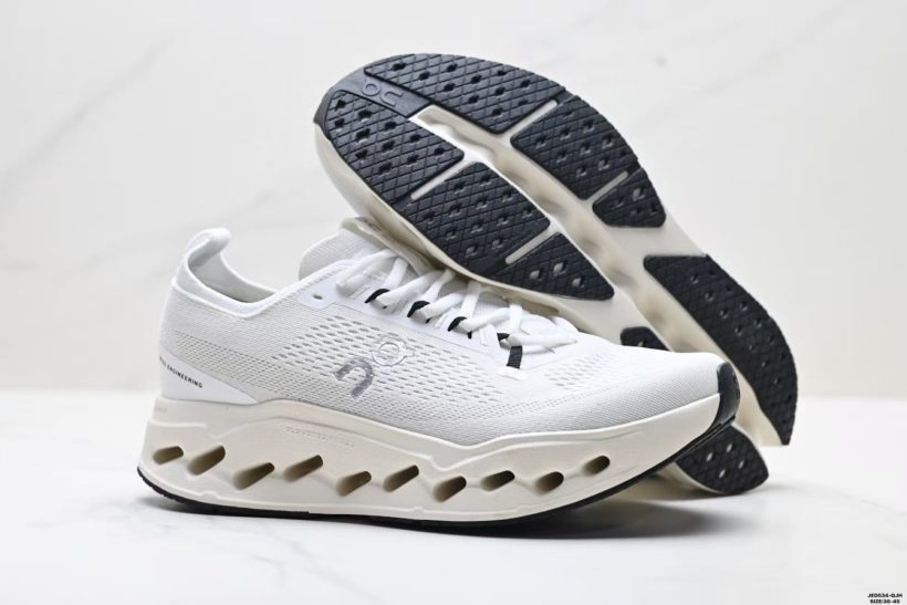 About Us - On Cloudsurfer Max On Cloudsurfer Max low-top running shoes Why On Cloudsurfer Max is a lightweight everyday running shoe