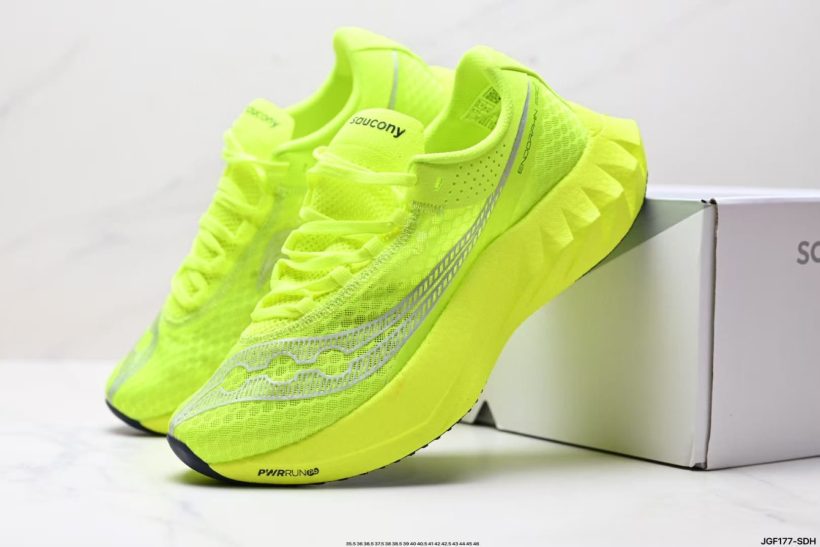 About Us - SAUCONY Endorphin Pro 4 Saucony Endorphin Pro Dual-foam midsole with PWRRUN HG + PWRRUN PB for energetic rebound, plus Speedroll and a full-length carbon plate for faster transitions.