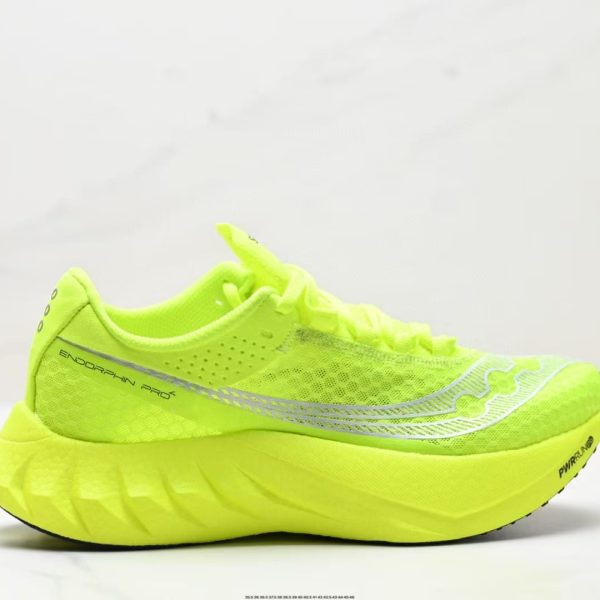 SAUCONY Endorphin Pro 4