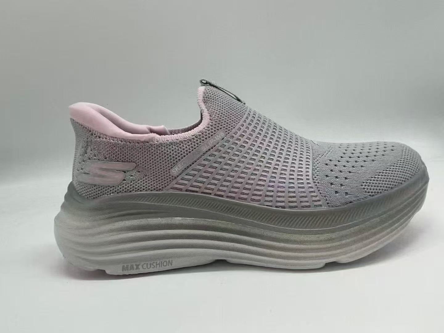 Skechers Wholesale: 6,000 Pairs Men's Knit Shoes Sizes 40-45 8 Skechers Wholesale: 6,000 Pairs Men's Knit Shoes Sizes 40-45 - Image 8