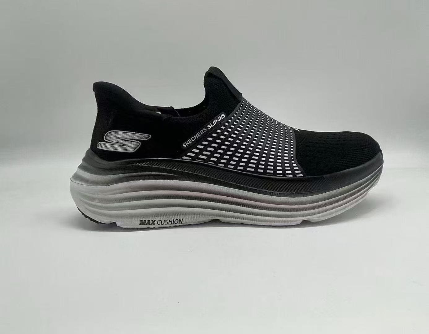Skechers Wholesale: 6,000 Pairs Men's Knit Shoes Sizes 40-45 1 Skechers Wholesale