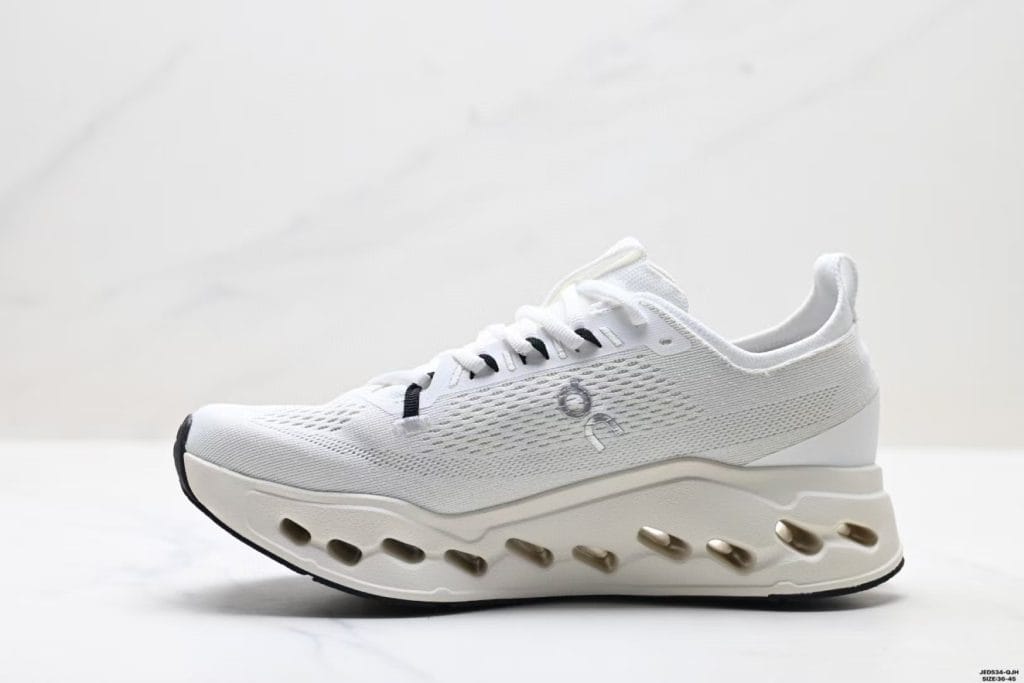 On Cloudsurfer Max low-top running shoes - side view