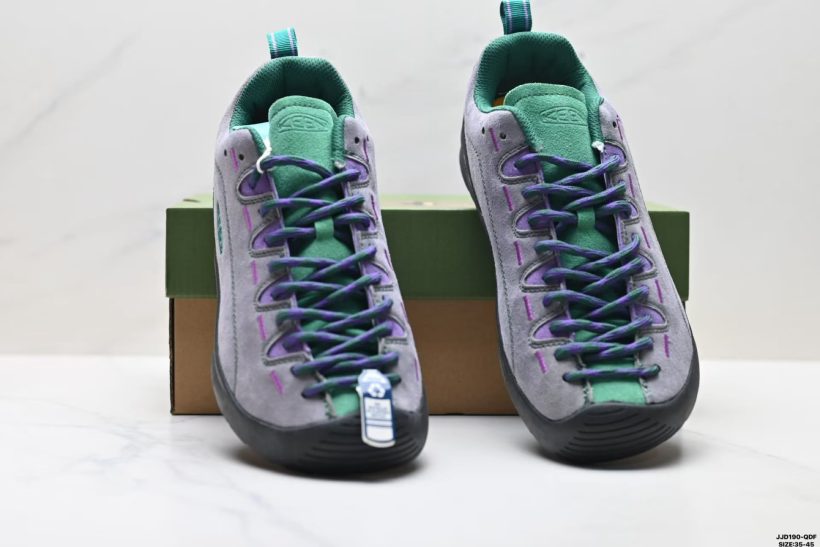 About Us - KEEN Jasper II JJD190-QDF KEEN Jasper II JJD190-QDF <strong>KEEN Jasper II JJD190-QDF</strong> is a Japanese-inspired retro street hiker made for everyday city wear with outdoor confidence. A premium suede upper pairs with a breathable mesh lining to keep feet comfortable through long days. &nbsp;
