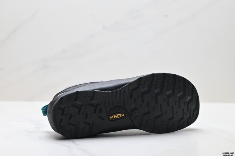 About Us - KEEN Jasper II JJD190-QDF KEEN Jasper II JJD190-QDF <strong>KEEN Jasper II JJD190-QDF</strong> is a Japanese-inspired retro street hiker made for everyday city wear with outdoor confidence. A premium suede upper pairs with a breathable mesh lining to keep feet comfortable through long days. &nbsp;