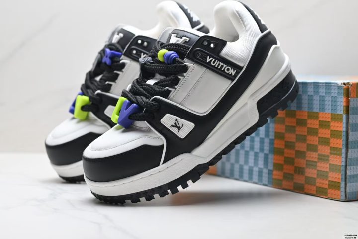 About Us - LV Trainer Maxi Low Sneaker LV Trainer Maxi Low Sneaker The <strong data-start="587" data-end="618">LV Trainer Maxi Low Sneaker</strong> delivers a bold “maxi” low-top look with an easy streetwear vibe. A chunky silhouette adds standout style