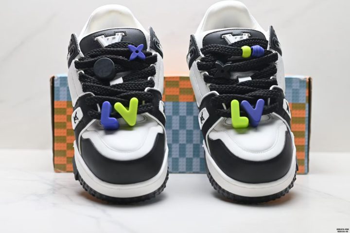 About Us - LV Trainer Maxi Low Sneaker LV Trainer Maxi Low Sneaker The <strong data-start="587" data-end="618">LV Trainer Maxi Low Sneaker</strong> delivers a bold “maxi” low-top look with an easy streetwear vibe. A chunky silhouette adds standout style