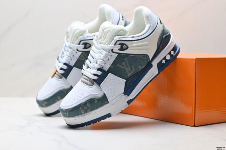 LV Trainer Sneaker Low 19 About Us - LV Trainer Sneaker Low LV Trainer Sneaker Low <strong data-start="609" data-end="635">LV Trainer Sneaker Low</strong> delivers a clean, versatile low-top look made for everyday street styling. Designed for easy matching with jeans, cargos, or athleisure, it offers a comfortable step-in feel and a durable outsole for daily walking. The silhouette keeps a premium, fashion-forward vibe while staying wearable for travel and casual routines. EU 40–44.<br data-start="968" data-end="971" />ID: DRD129-JZG
