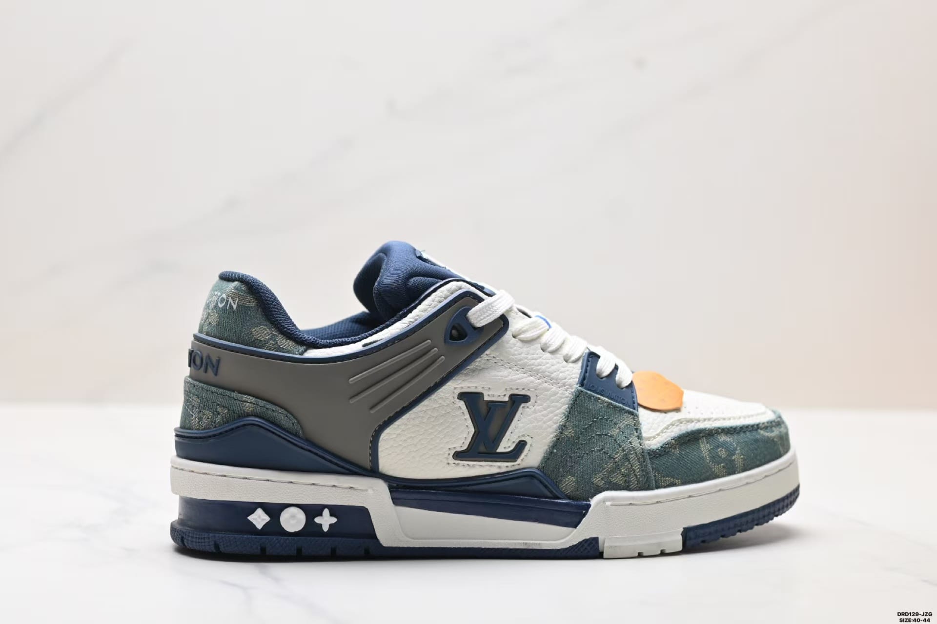 LV Trainer Sneaker Low 5 LV Trainer Sneaker Low - Image 5