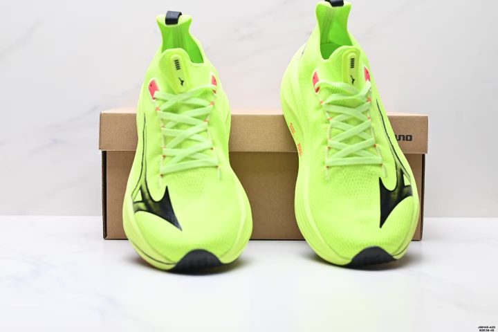 About Us - Mizuno Neo Vista Mizuno Neo Vista <strong data-start="529" data-end="549">Mizuno Neo Vista</strong> is a low-top marathon-ready super trainer built to make training feel smoother and more fun. Smooth Speed Assist helps guide fluid transitions at different paces, while MIZUNO ENERZY NXT delivers soft cushioning with strong rebound for an energetic ride.