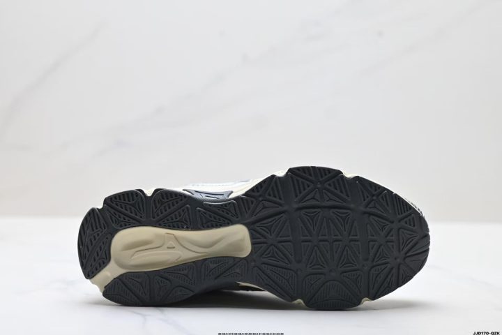 About Us - MIZUNO SPEED 2K MIZUNO SPEED 2K <strong data-start="515" data-end="534">MIZUNO SPEED 2K</strong> is a unisex city-outdoor lifestyle runner made for training, travel, and everyday wear. An engineered mesh upper balances breathability and durability, while MIZUNO ENERZY foam delivers soft, responsive cushioning.