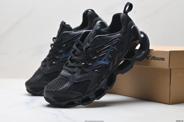 Mizuno WAVE PROPHECY LS 12 About Us - Mizuno WAVE PROPHECY LS Mizuno WAVE PROPHECY LS <strong data-start="537" data-end="564">Mizuno WAVE PROPHECY LS</strong> revives the iconic Prophecy runner with a bold Y2K millennium look and modern comfort. The signature INFINITY WAVE midsole uses a full-length open structure for a distinctive ride and standout profile.