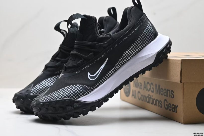 NIKE ACG Mountain Fly GTX 11 About Us - NIKE ACG Mountain Fly GTX NIKE ACG Mountain Fly GTX <strong data-start="568" data-end="597">NIKE ACG Mountain Fly GTX</strong> is a rugged trail sneaker built for outdoor routes with a comfortable, city-friendly feel.