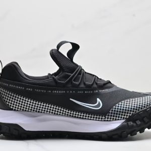 NIKE ACG Mountain Fly GTX