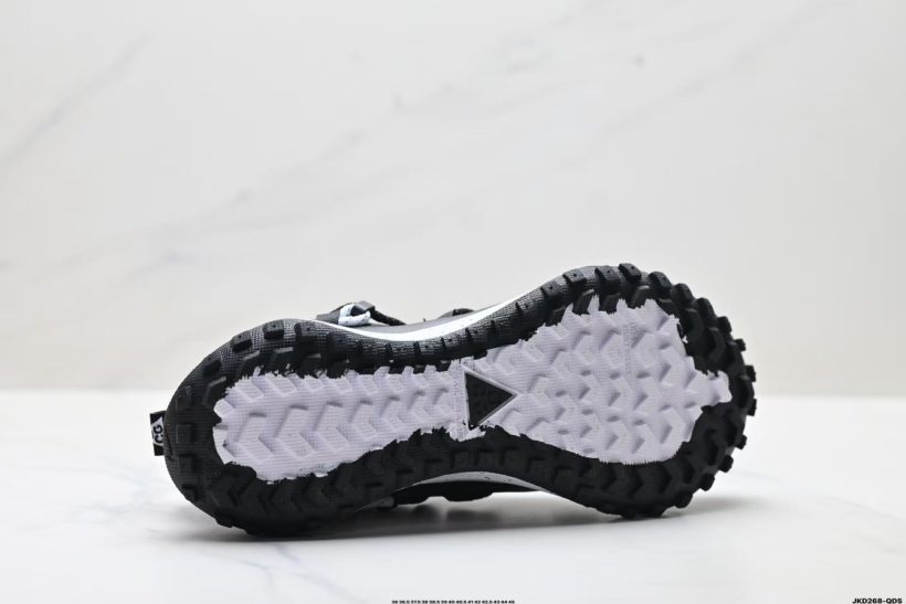 About Us - NIKE ACG Mountain Fly Low GTX NIKE ACG Mountain Fly Low GTX <span dir="auto" style="vertical-align: inherit;"><span dir="auto" style="vertical-align: inherit;"><span dir="auto" style="vertical-align: inherit;"><span dir="auto" style="vertical-align: inherit;">The NIKE ACG Mountain Fly Low GTX is a rugged and durable outdoor shoe designed to handle a variety of challenging terrains, from rugged trails to everyday streets. The lightweight upper, combined with reflective details and webbing eyelets, ensures a secure and comfortable fit.</span></span></span></span>
