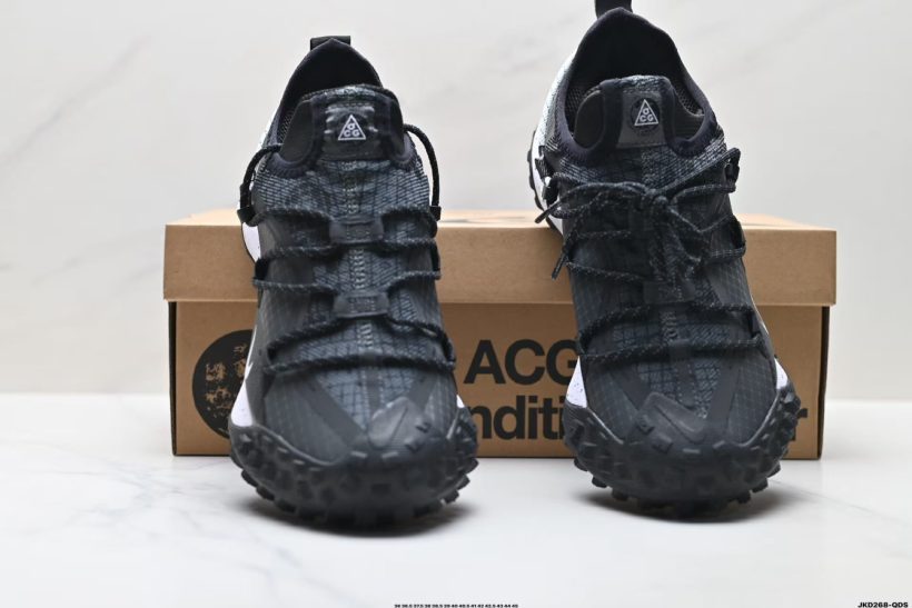 About Us - NIKE ACG Mountain Fly Low GTX NIKE ACG Mountain Fly Low GTX <span dir="auto" style="vertical-align: inherit;"><span dir="auto" style="vertical-align: inherit;"><span dir="auto" style="vertical-align: inherit;"><span dir="auto" style="vertical-align: inherit;">The NIKE ACG Mountain Fly Low GTX is a rugged and durable outdoor shoe designed to handle a variety of challenging terrains, from rugged trails to everyday streets. The lightweight upper, combined with reflective details and webbing eyelets, ensures a secure and comfortable fit.</span></span></span></span>