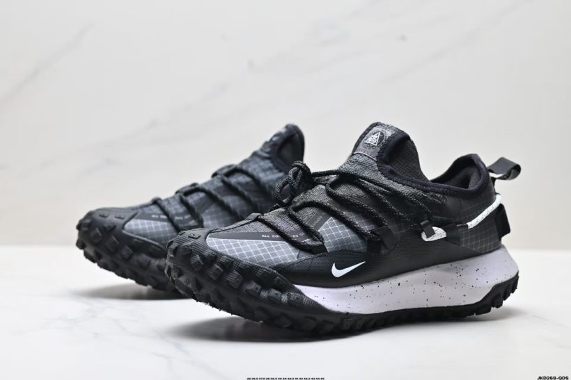 NIKE ACG Mountain Fly Low GTX Reflective Upper Details