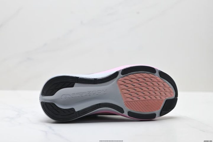 Nike Air Zoom Pegasus 42 waffle rubber outsole traction detail