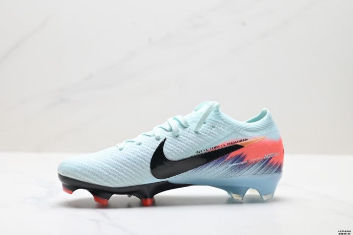 Nike Mercurial Vapor 16 Elite AG-PRO 15 Nike Mercurial Vapor 16 AG-PRO traction outsole detail