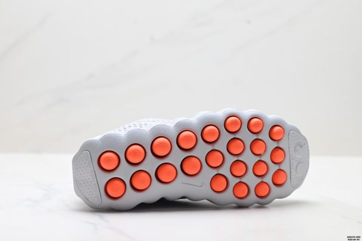 Nike Mind 002 10 Nike Mind 002 heel pull tab detail