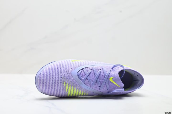 About Us - Nike Phantom 6 Low Elite AG Nike Phantom 6 Low Elite AG The <strong data-start="570" data-end="601">Nike Phantom 6 Low Elite AG</strong> is built for quick moves and confident ball contact. Its ultra-light, upgraded wrap fit supports fast starts and sharp cuts, while the slightly elastic toe helps you accelerate smoothly