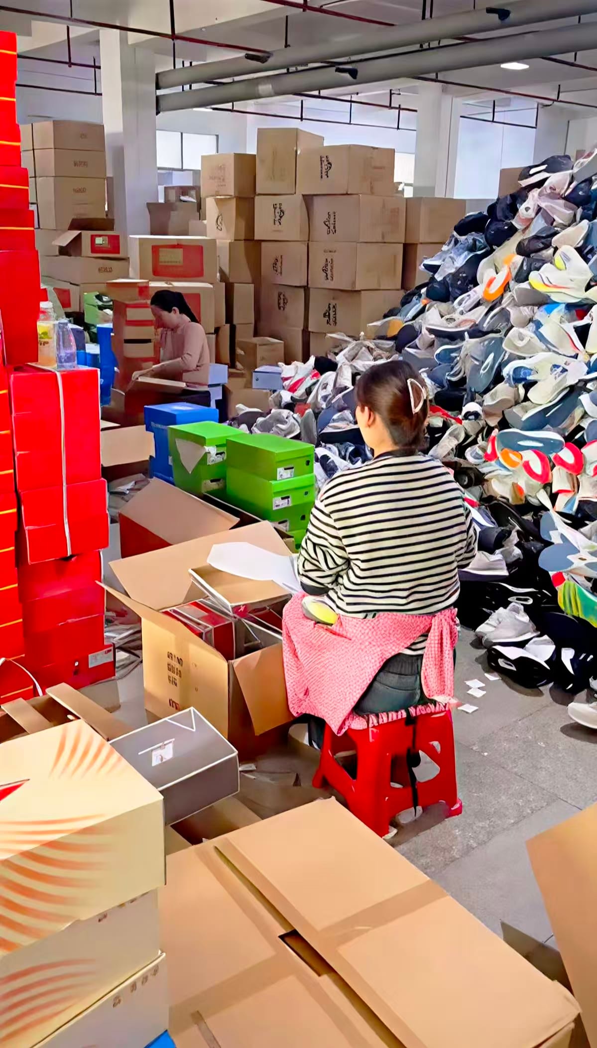 stock shoes packing list carton handling proof for wholesale buyers