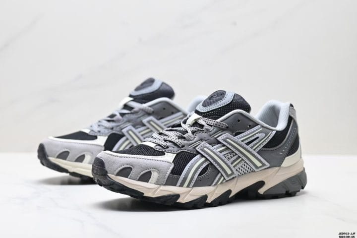 ASICS GEL-SONOMA 12 ASICS GEL-SONOMA TR62 textile upper close up