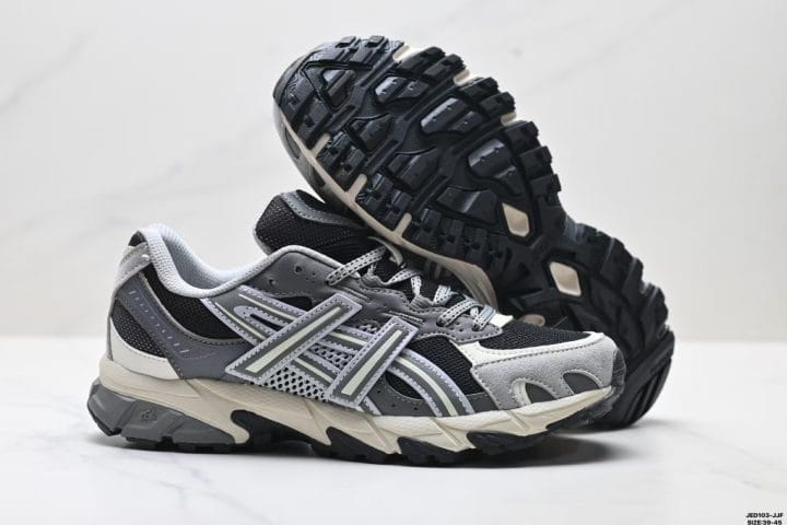 ASICS GEL-SONOMA 13 ASICS GEL-SONOMA TR62 synthetic leather overlay detail