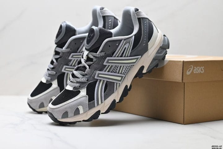 ASICS GEL-SONOMA 16 About Us - ASICS GEL-SONOMA ASICS GEL-SONOMA TR62 <strong data-start="568" data-end="593">ASICS GEL-SONOMA TR62</strong> is a comfortable, easy-to-style low-top runner built for daily wear and active routines. A breathable textile upper paired with synthetic leather overlays adds durability and structure, while GEL cushioning helps soften impact for a smoother feel.