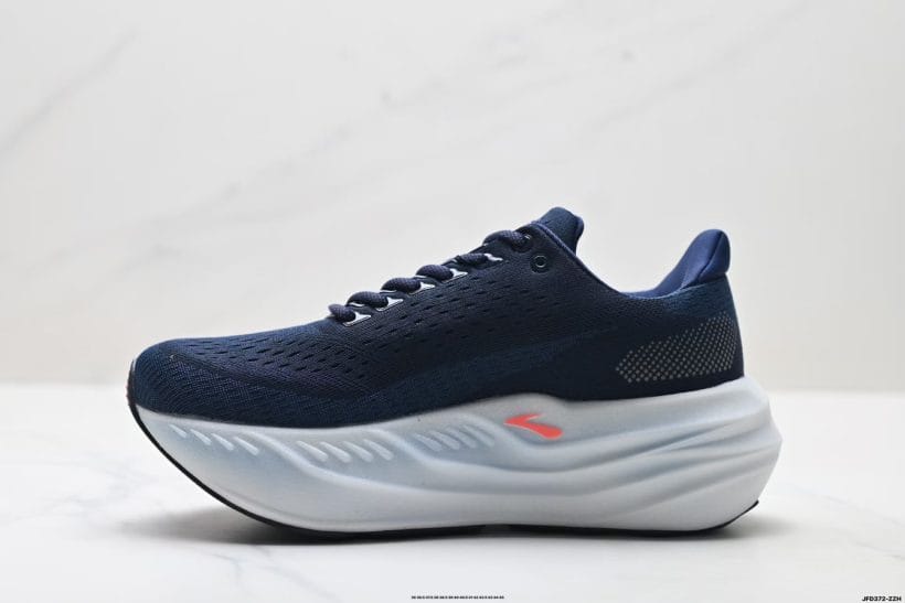 About Us - Brooks Glycerin Max Brooks Glycerin Max <strong>Brooks Glycerin Max</strong> is a max-cushion road running shoe made for long-distance comfort and daily city miles. A thick midsole with nitrogen-infused foam helps absorb impact for a smoother ride, while the soft, padded upper improves wrap-around comfort with breathable airflow.