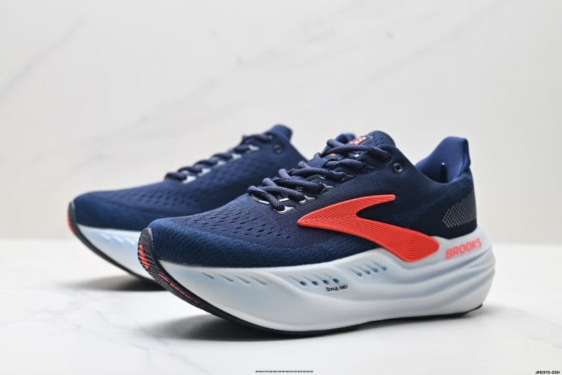 Brooks Glycerin Max thick midsole cushioning detail