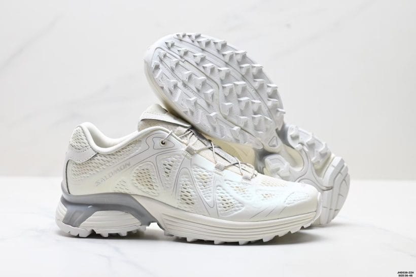 SALOMON XT-WHISPER SensiFit upper wrap detail