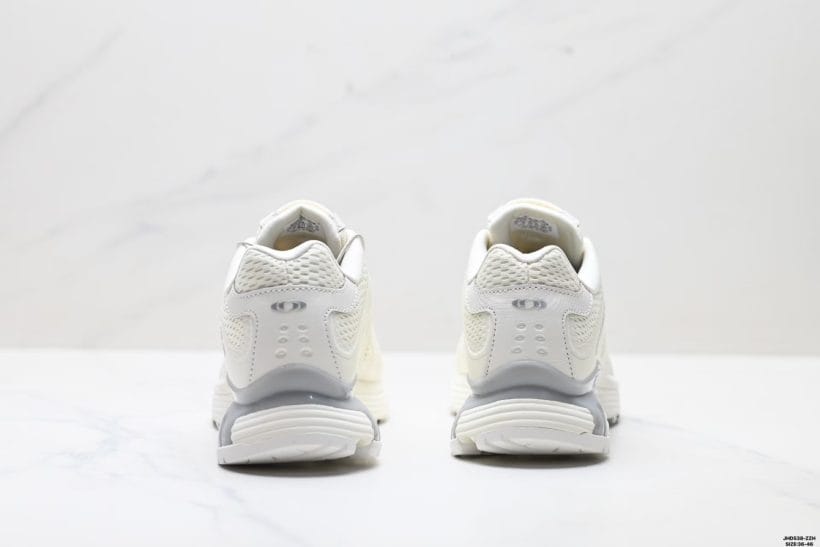 About Us - SALOMON XT-WHISPER SALOMON XT-WHISPER <strong>SALOMON XT-WHISPER</strong> is a low-top running sneaker built for comfort, shock absorption, and confident traction on mixed surfaces. The <strong>SensiFit</strong> upper wraps the foot for a secure fit, while the <strong>3D Advanced Chassis</strong> adds stability and protection on uneven ground.